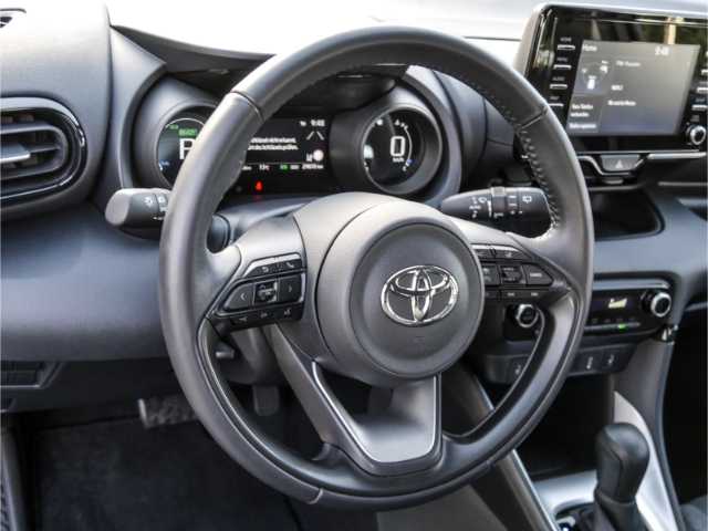 Toyota  Hybrid Team D 1.5 Dual-VVT-iE EU6d LED Apple CarPlay Android Auto Klimaautom