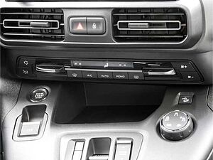 Citroen  Shine Elektromotor M 136 HUD Navi digitales Cockpit Apple CarPlay StandHZG